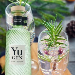 GIN YuGin French 43 ° 70 cl in its box